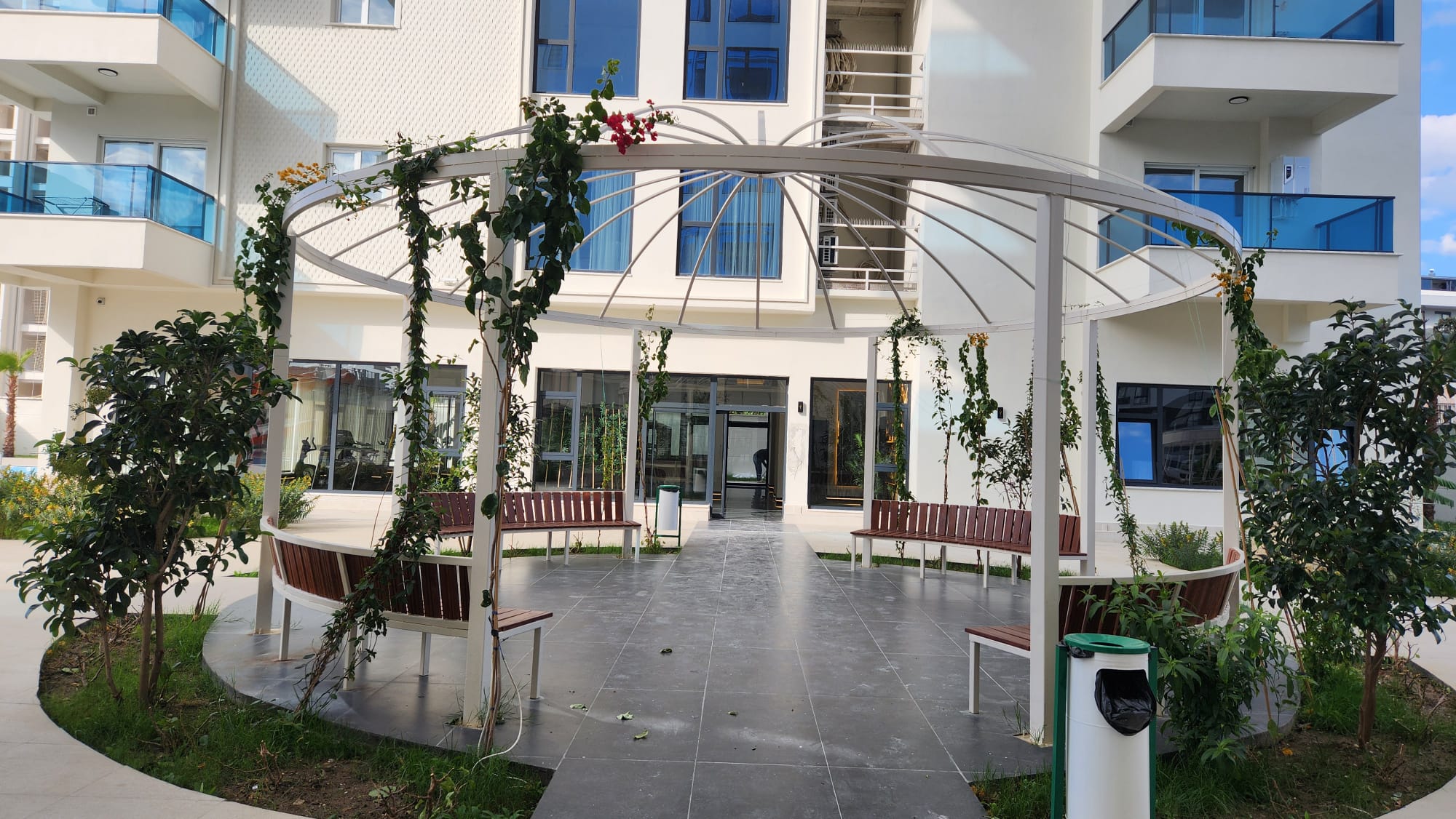 Hedendaagse Kustresidentie: Appartementen en Duplexen in Mahmutlar, Alanya