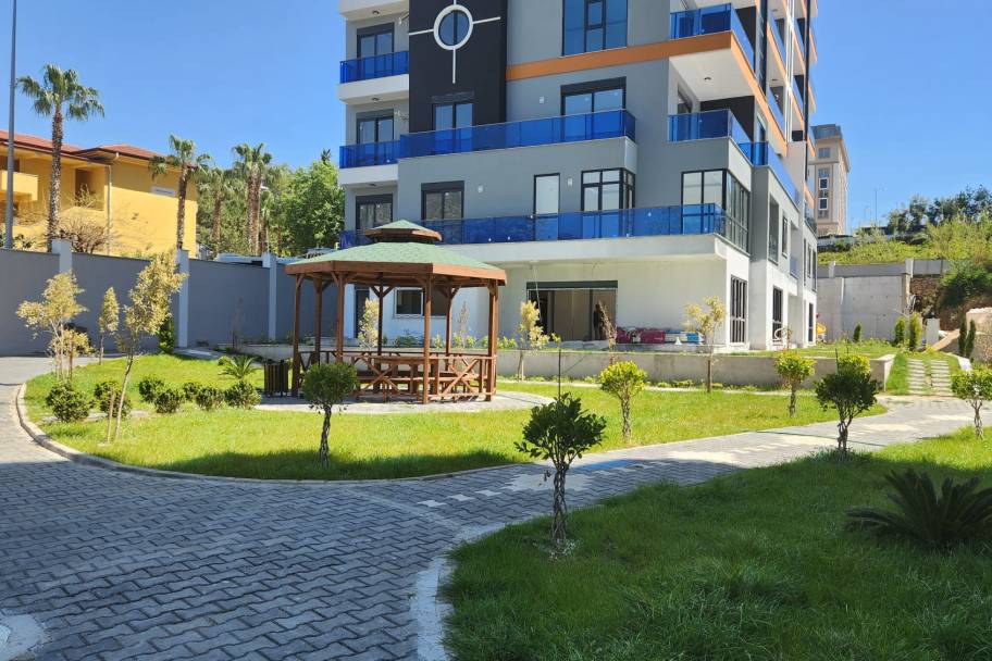 Elegante Apartments und Duplex-Wohnungen in einer neuen Resort-Residenz in Mahmutlar