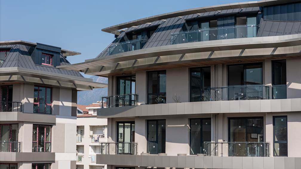 欧巴海滨核心地带：豪华公寓与复式臻品系列