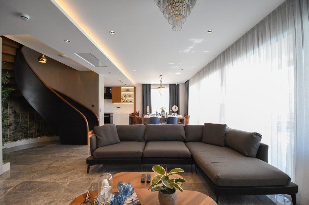 Eksklusive topvillaer i Kargicak med private pools og betagende havudsigt