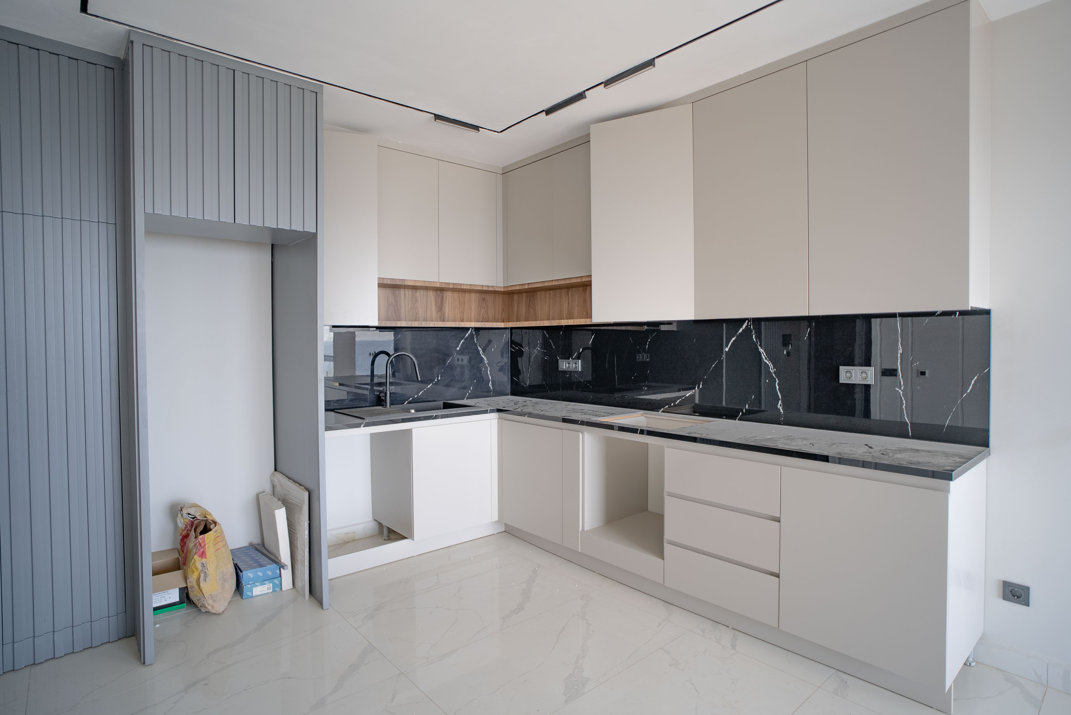 阿拉尼亚海滨豪华公寓与复式住宅，尊享五星级服务