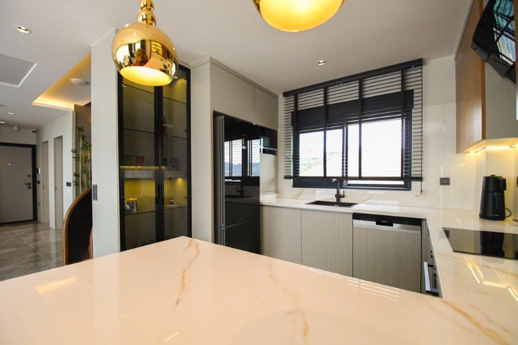 Eksklusive topvillaer i Kargicak med private pools og betagende havudsigt