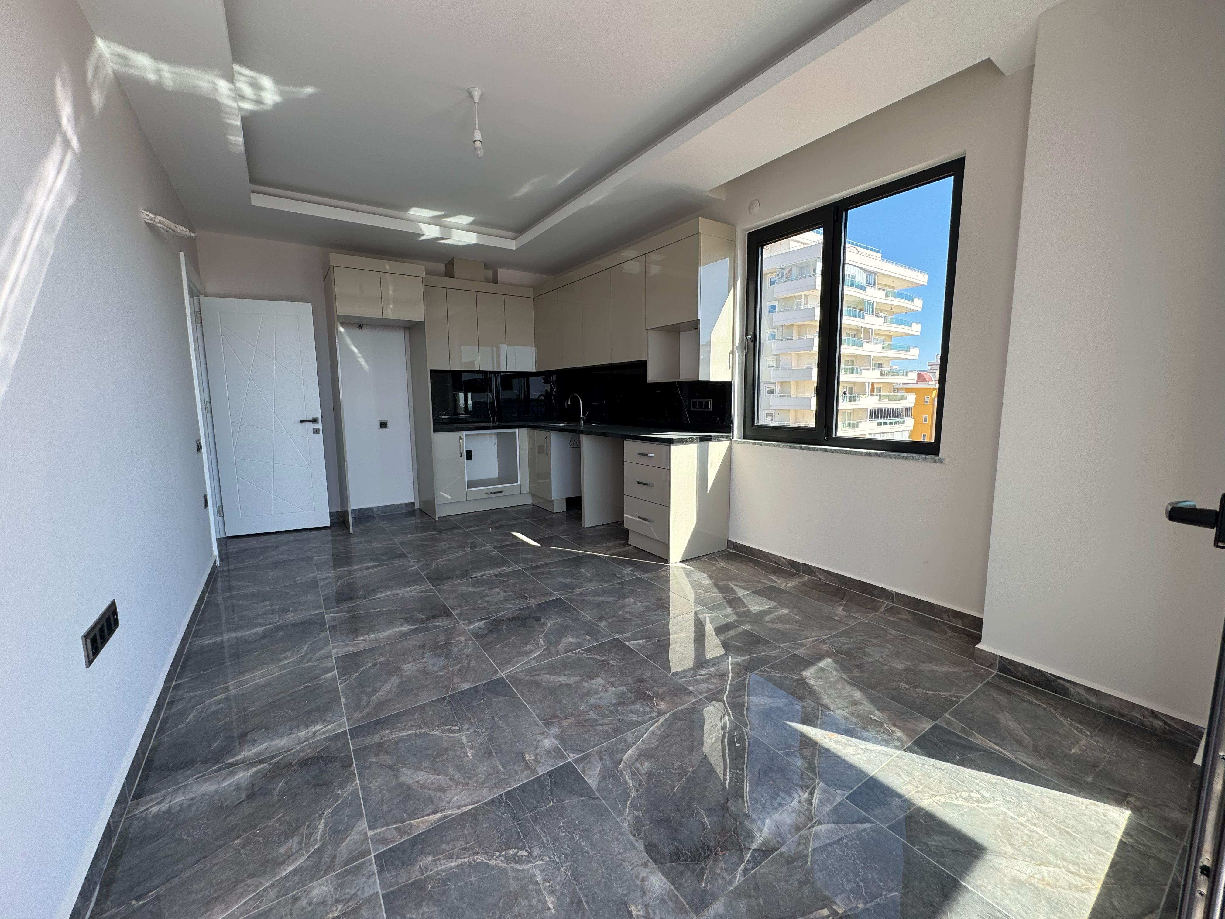 Royaal 2-Slaapkamerappartement in Mahmutlar: Ruimte en Comfort nabij Zee