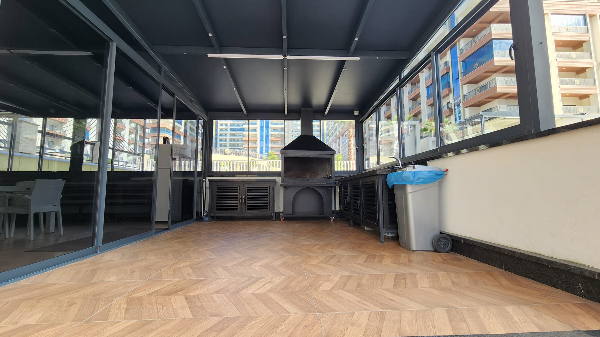 Mahmutlarin Puutarhakeidas: Ylelliset Asunnot ja Duplexit Meren Lähellä