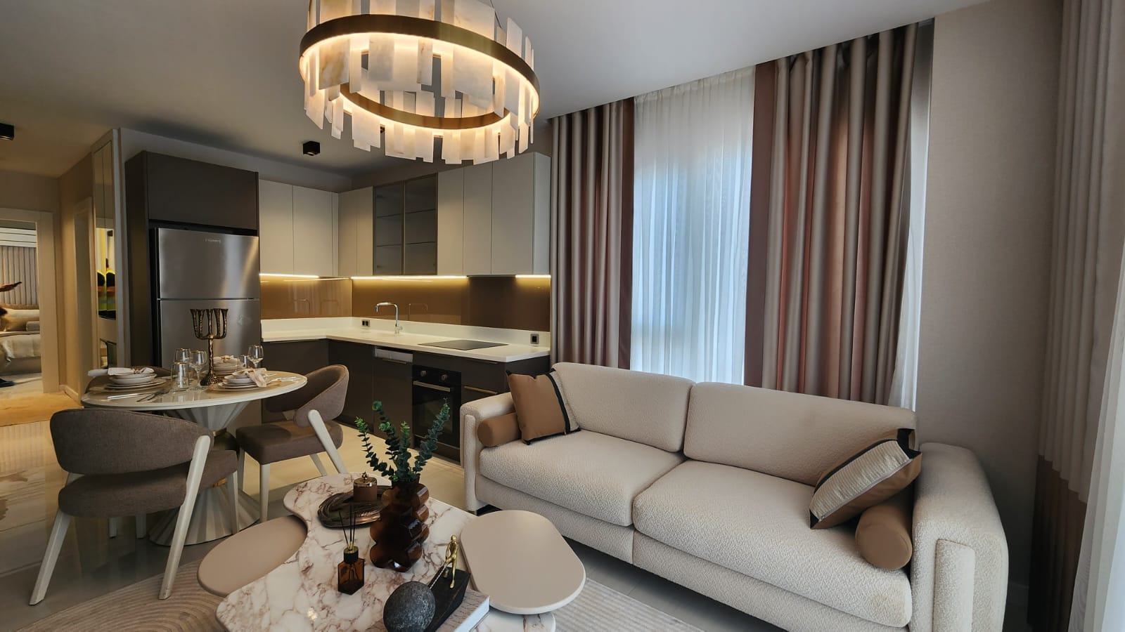 Eksklusiv residens i Kestel med havutsikt og luksuriøs resort-stil