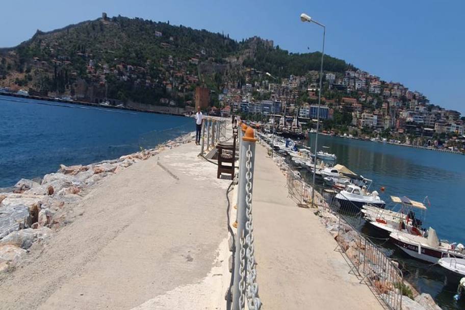 阿拉尼亚中心豪华公寓与复式住宅：尊享地中海生活与卓越投资