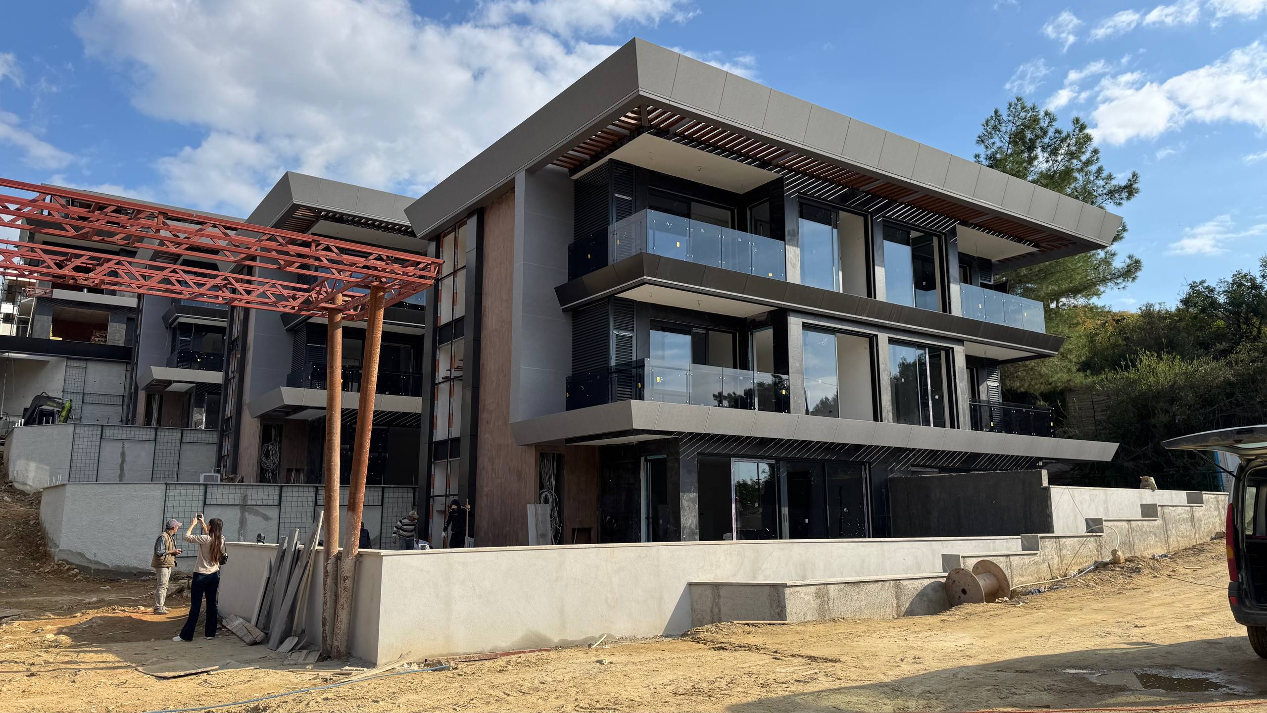 奥巴豪华私人别墅：尊享无边泳池与智能生活