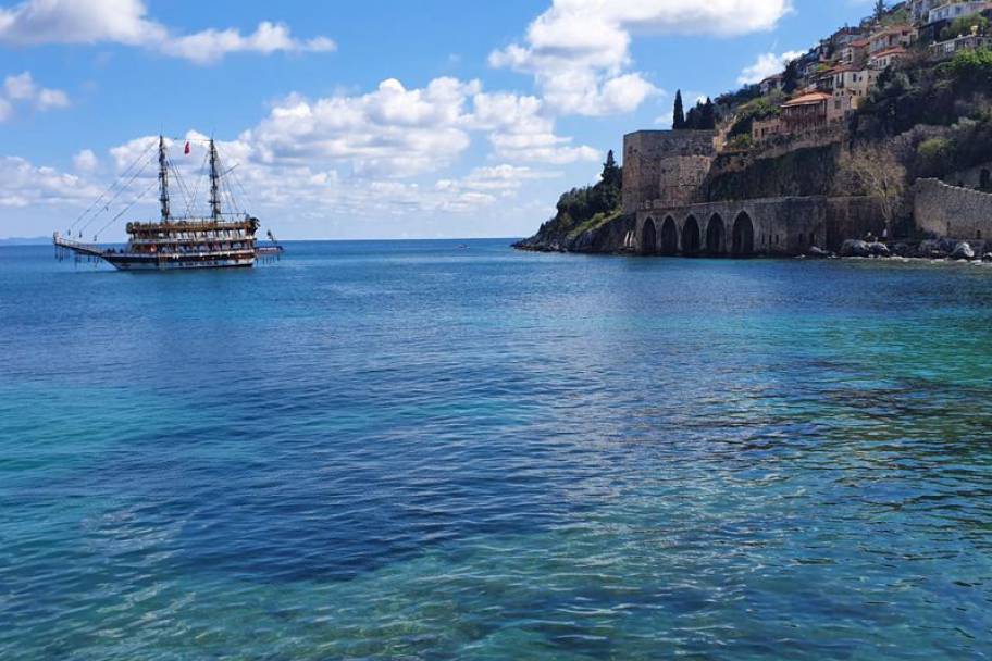 阿兰雅Konaklı一线海景豪邸：土耳其里维埃拉的现代奢华之作