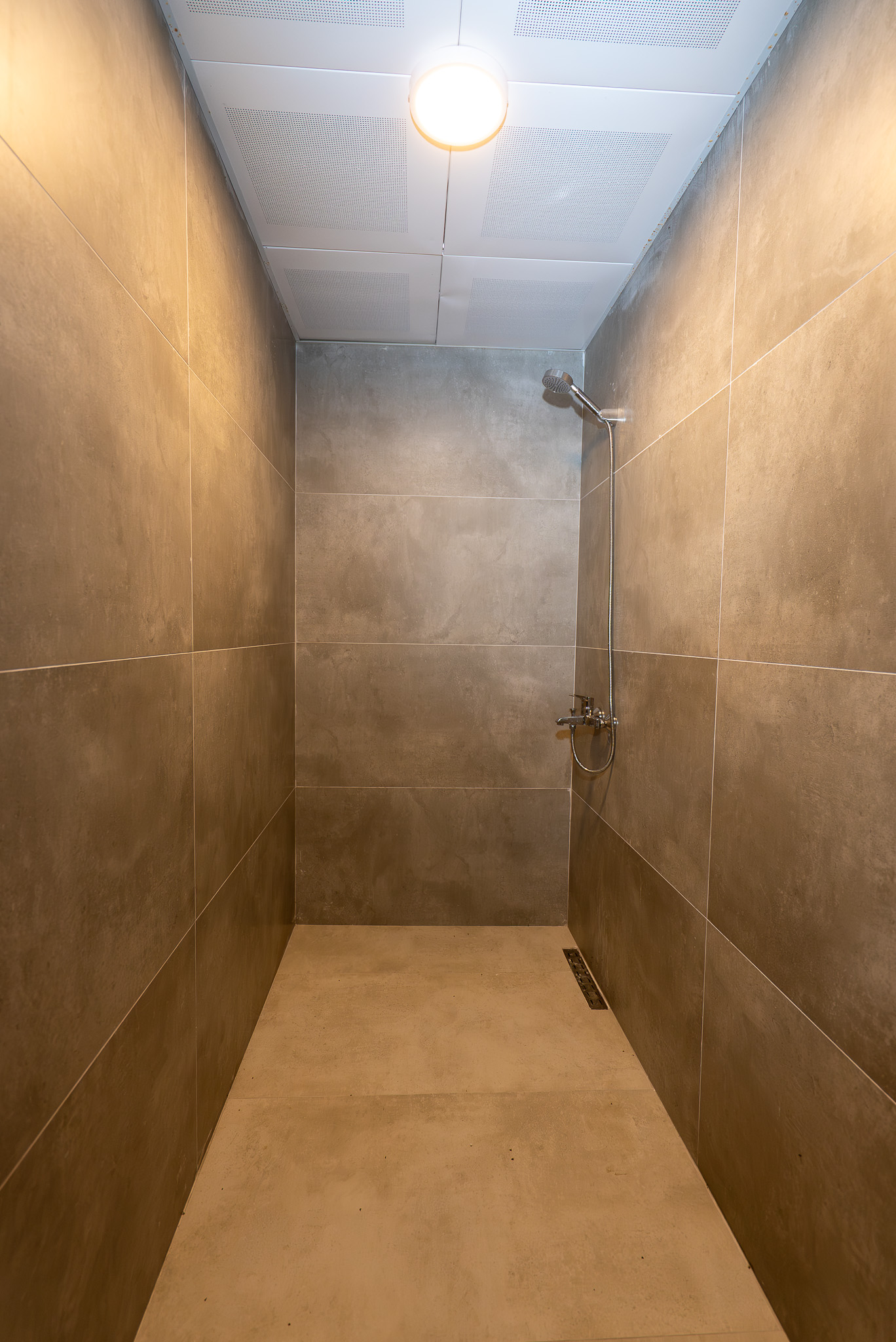 Mahmutlar Sahiline Sadece 200 Metre Mesafede, Yepyeni Deniz Yanı Daire ve Dubleksler