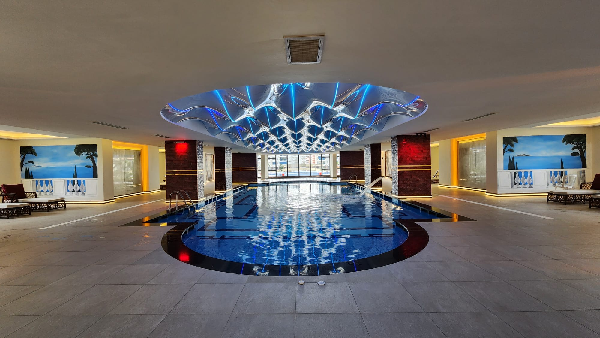 Mahmutlarin Puutarhakeidas: Ylelliset Asunnot ja Duplexit Meren Lähellä