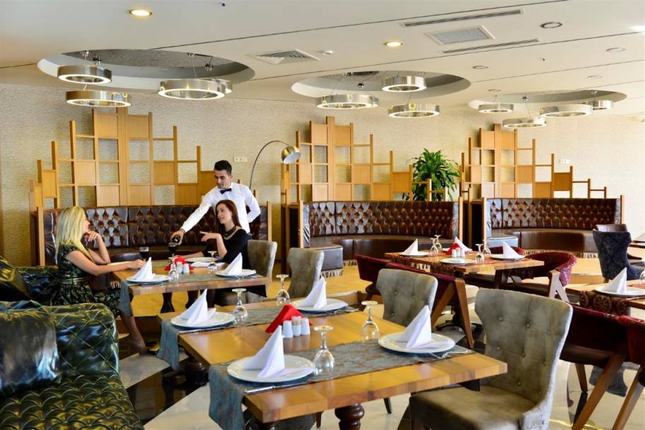 Exklusives Apartment mit Meerblick in Konaklıs begehrter Admiral Residence