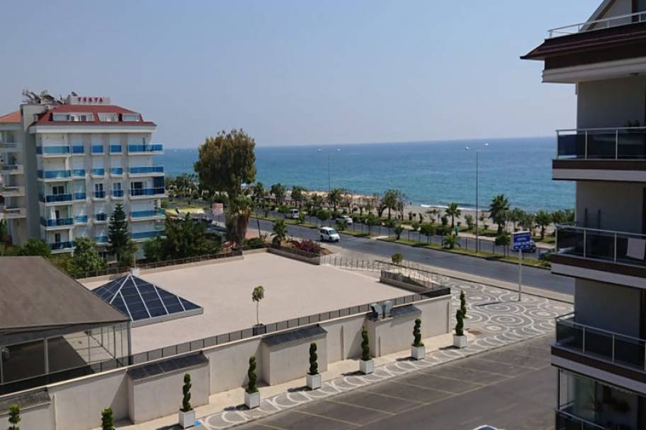 阿兰亚 Kestel 尊贵海景复式寓所：尽享地中海式优雅生活