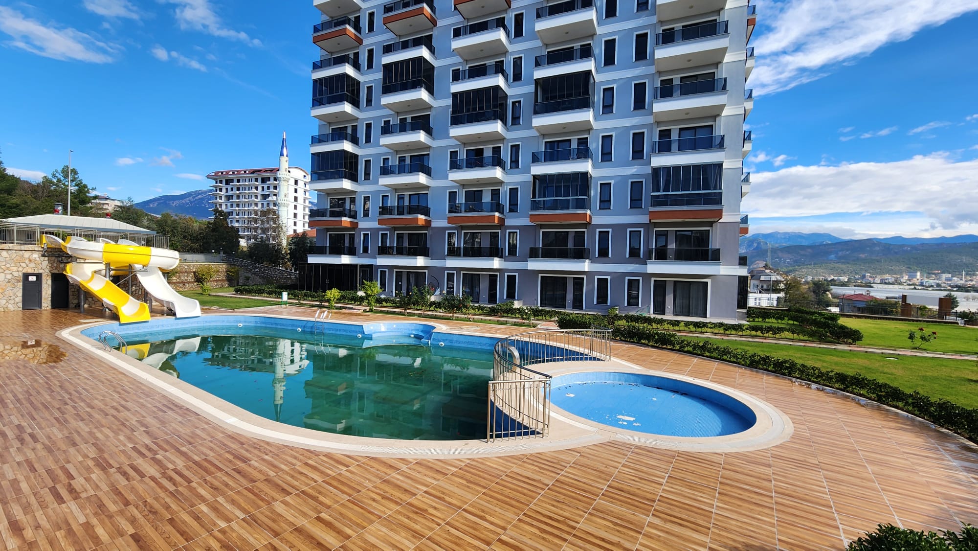 Eksklusive Lejligheder og Duplexboliger i Demirtaş – En Oase ved Middelhavet