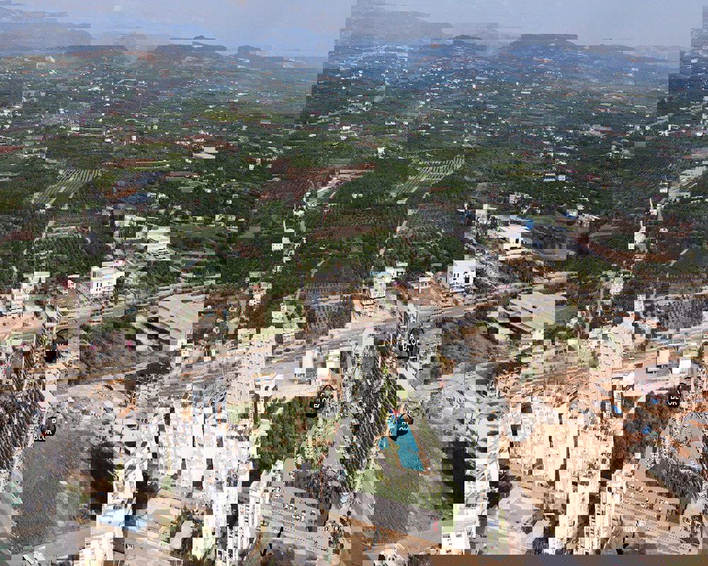 梅尔辛豪华海滨公寓：度假配套，理想投资之选