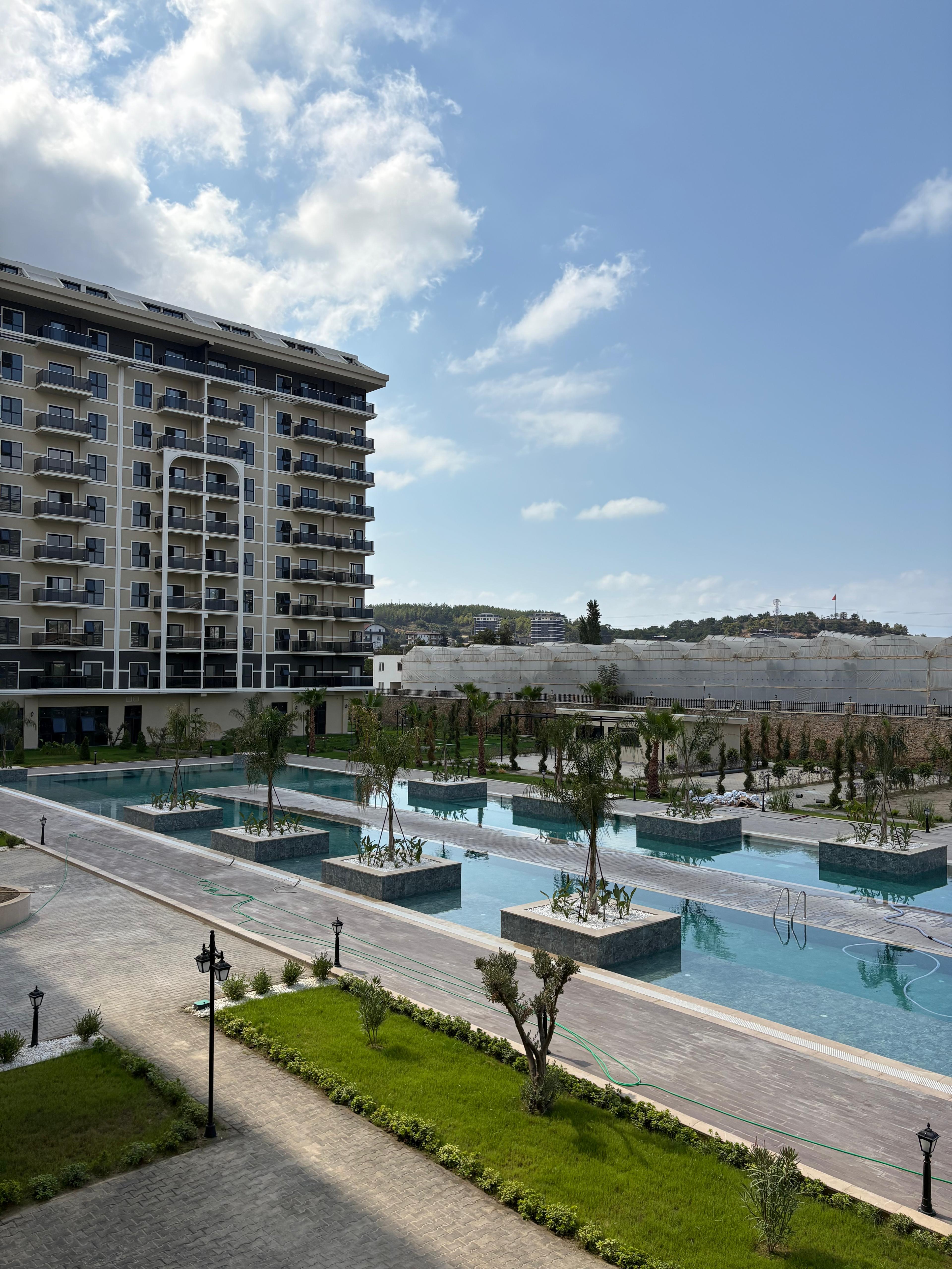 Rauhallinen Rannikkoelämä Uudessa Valossa: Ensiluokkaisia Asuntoja ja Duplexeja Demirtasissa