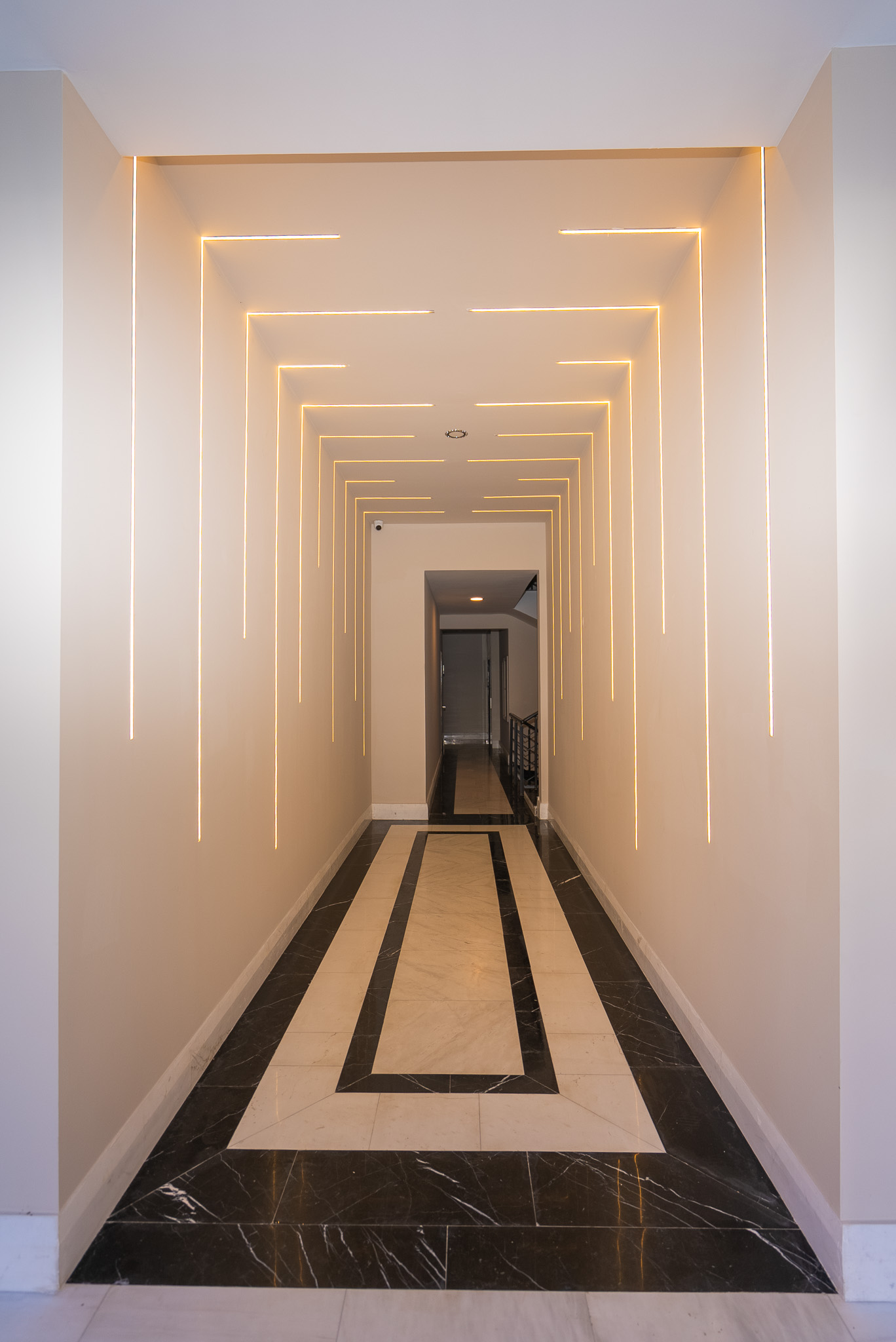 Mahmutlar Sahiline Sadece 200 Metre Mesafede, Yepyeni Deniz Yanı Daire ve Dubleksler