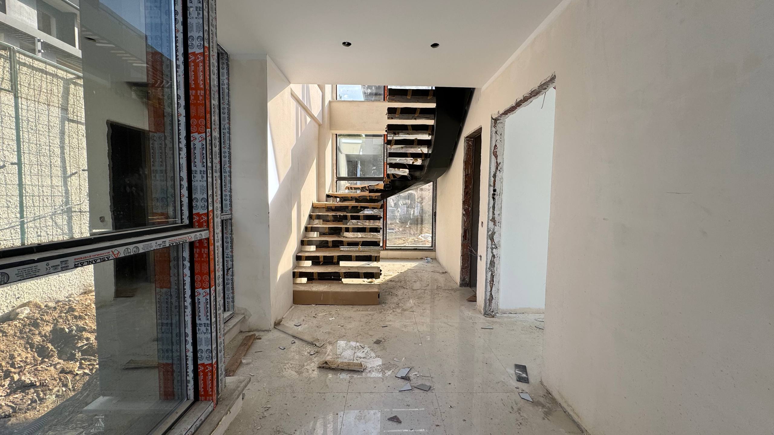 奥巴豪华私人别墅：尊享无边泳池与智能生活