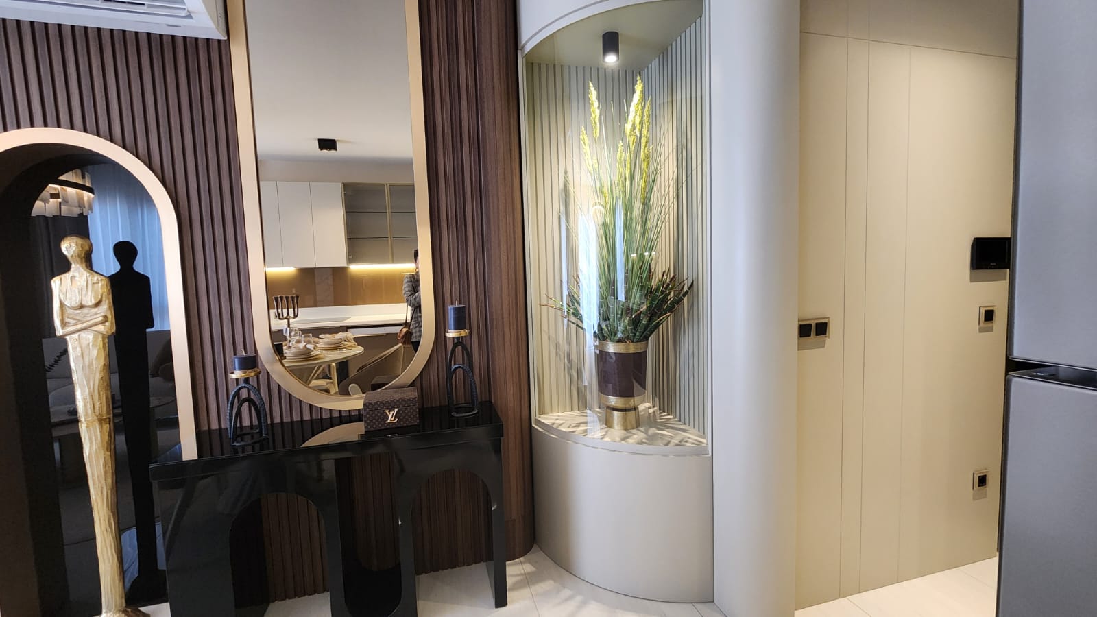 Eksklusiv residens i Kestel med havutsikt og luksuriøs resort-stil