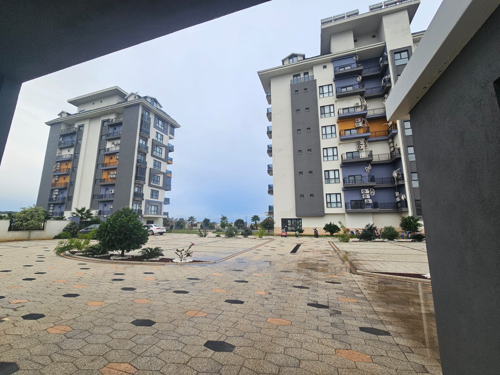 Fridfulla Kustnära Bostäder i Demirtaş, Några Steg från Medelhavet