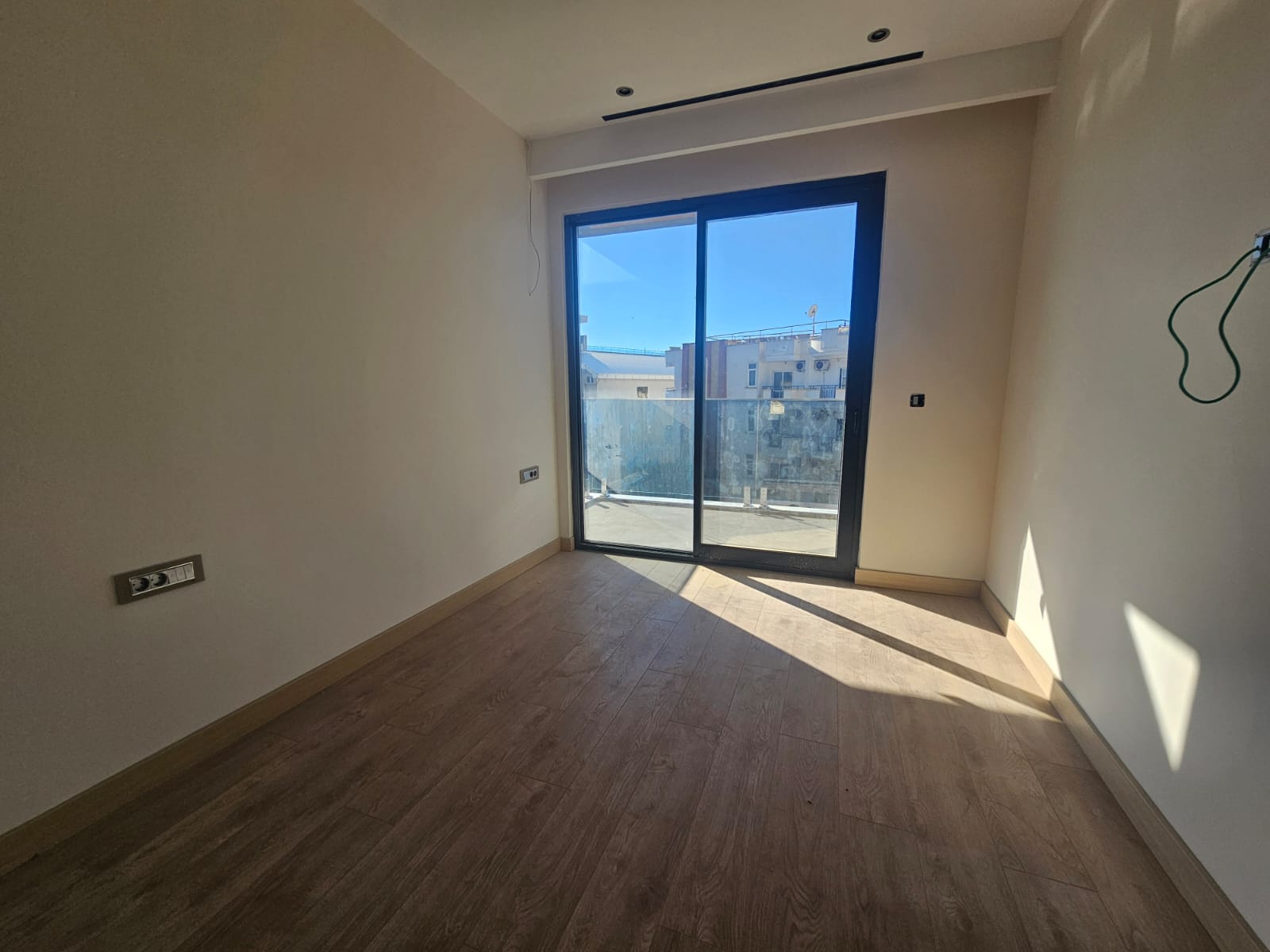 Прибрежный оазис в Тосмуре: Новые апартаменты и дуплексы с видом на море