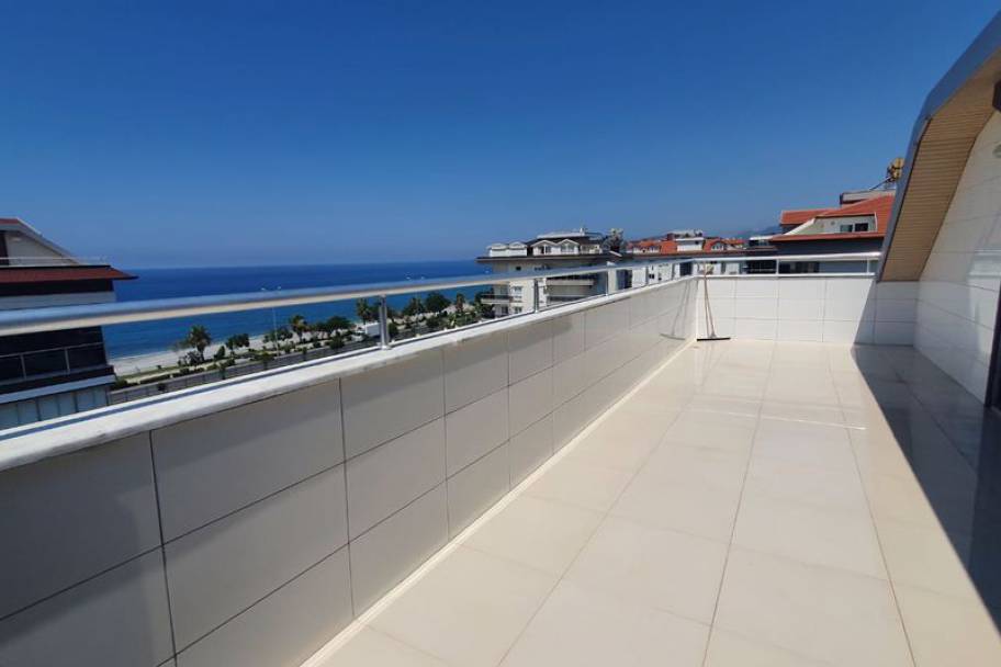 阿兰亚 Kestel 尊贵海景复式寓所：尽享地中海式优雅生活