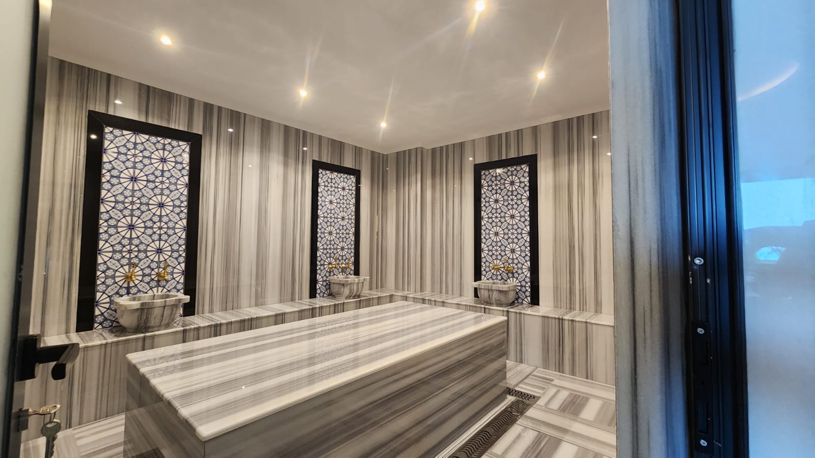 阿夫萨拉尔奢华公寓：土耳其里维埃拉海滨生活新篇章