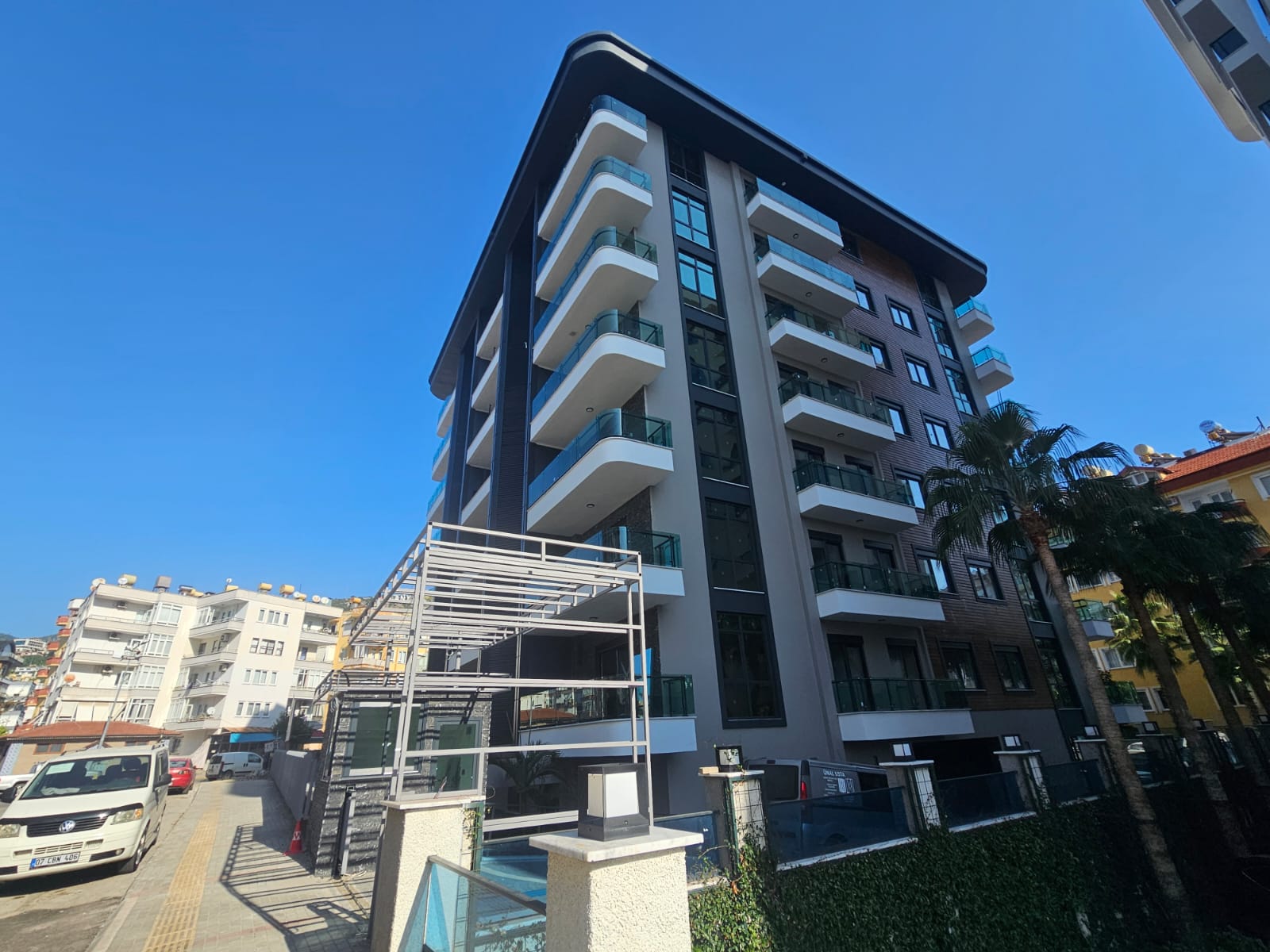 阿拉尼亚中心豪华公寓与复式住宅：尊享地中海生活与卓越投资