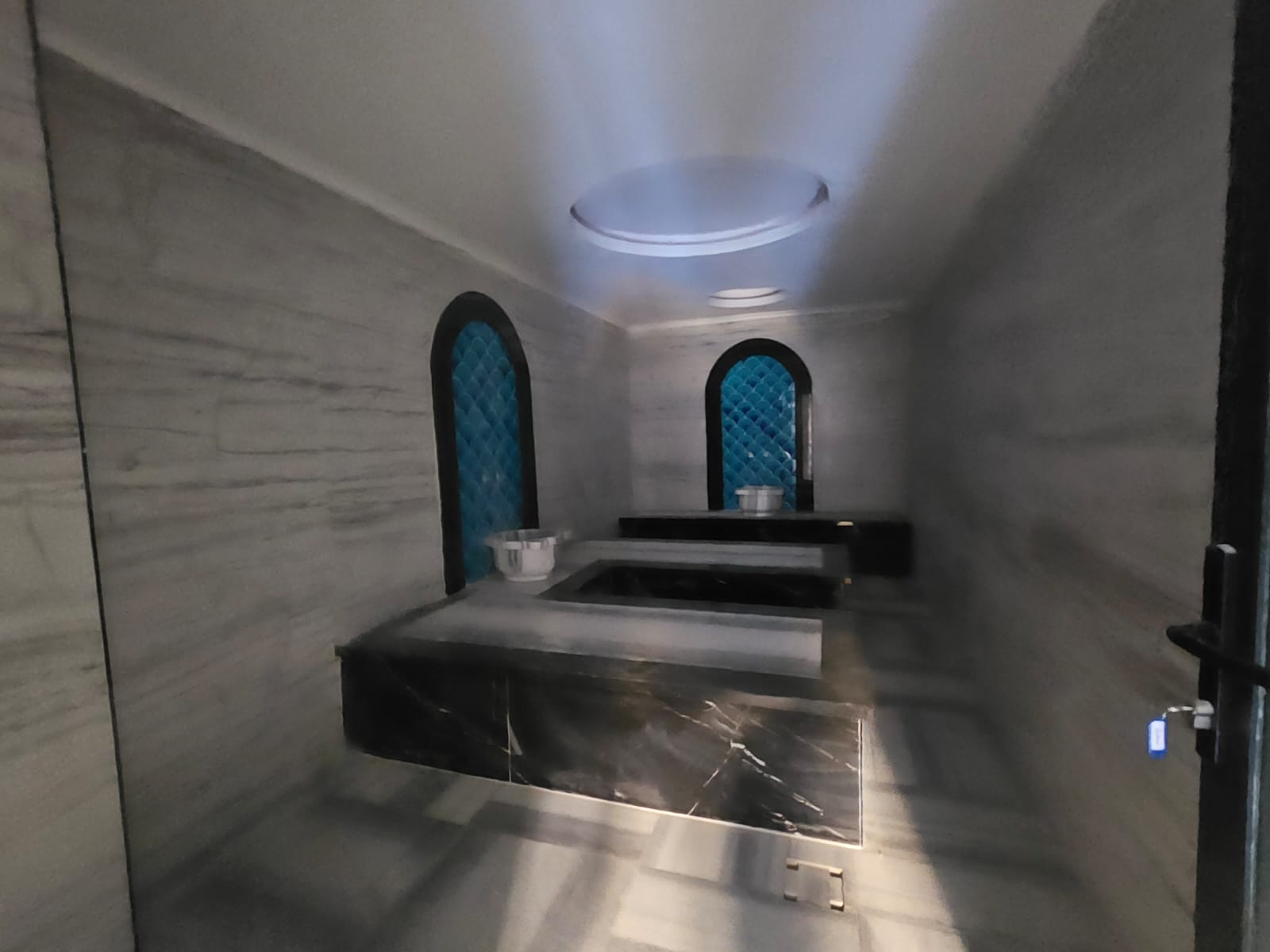 阿拉尼亚中心豪华公寓与复式住宅：尊享地中海生活与卓越投资