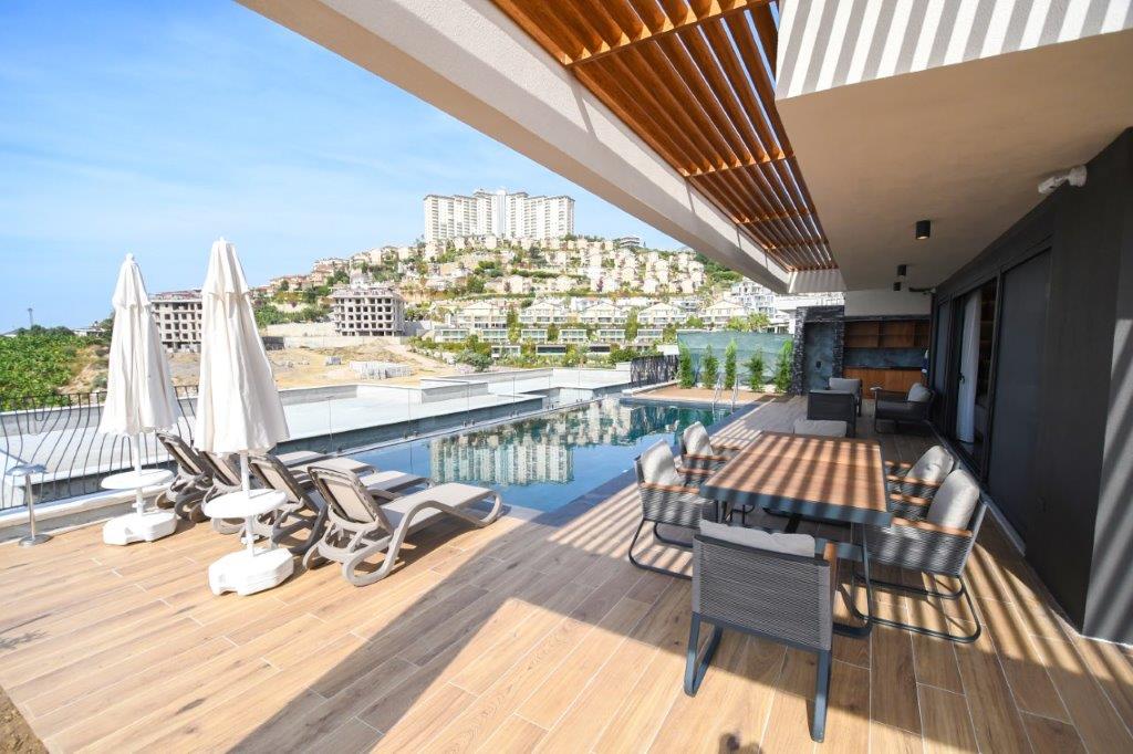 Eksklusive topvillaer i Kargicak med private pools og betagende havudsigt
