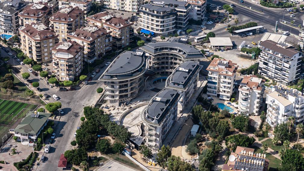 欧巴海滨核心地带：豪华公寓与复式臻品系列