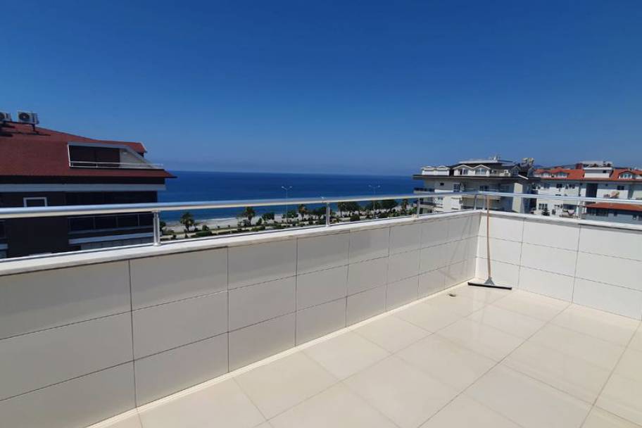 阿兰亚 Kestel 尊贵海景复式寓所：尽享地中海式优雅生活