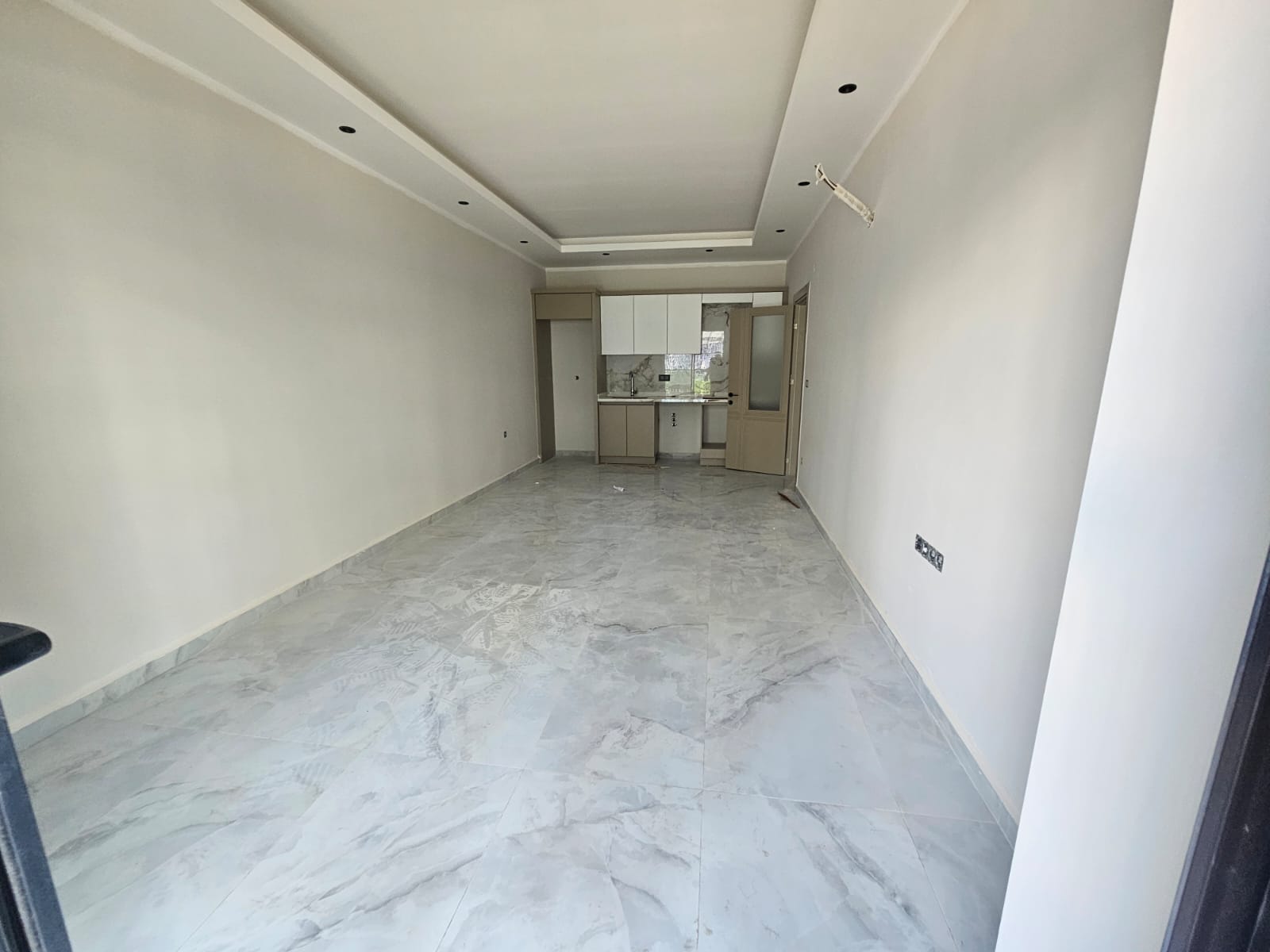 阿拉尼亚中心豪华公寓与复式住宅：尊享地中海生活与卓越投资