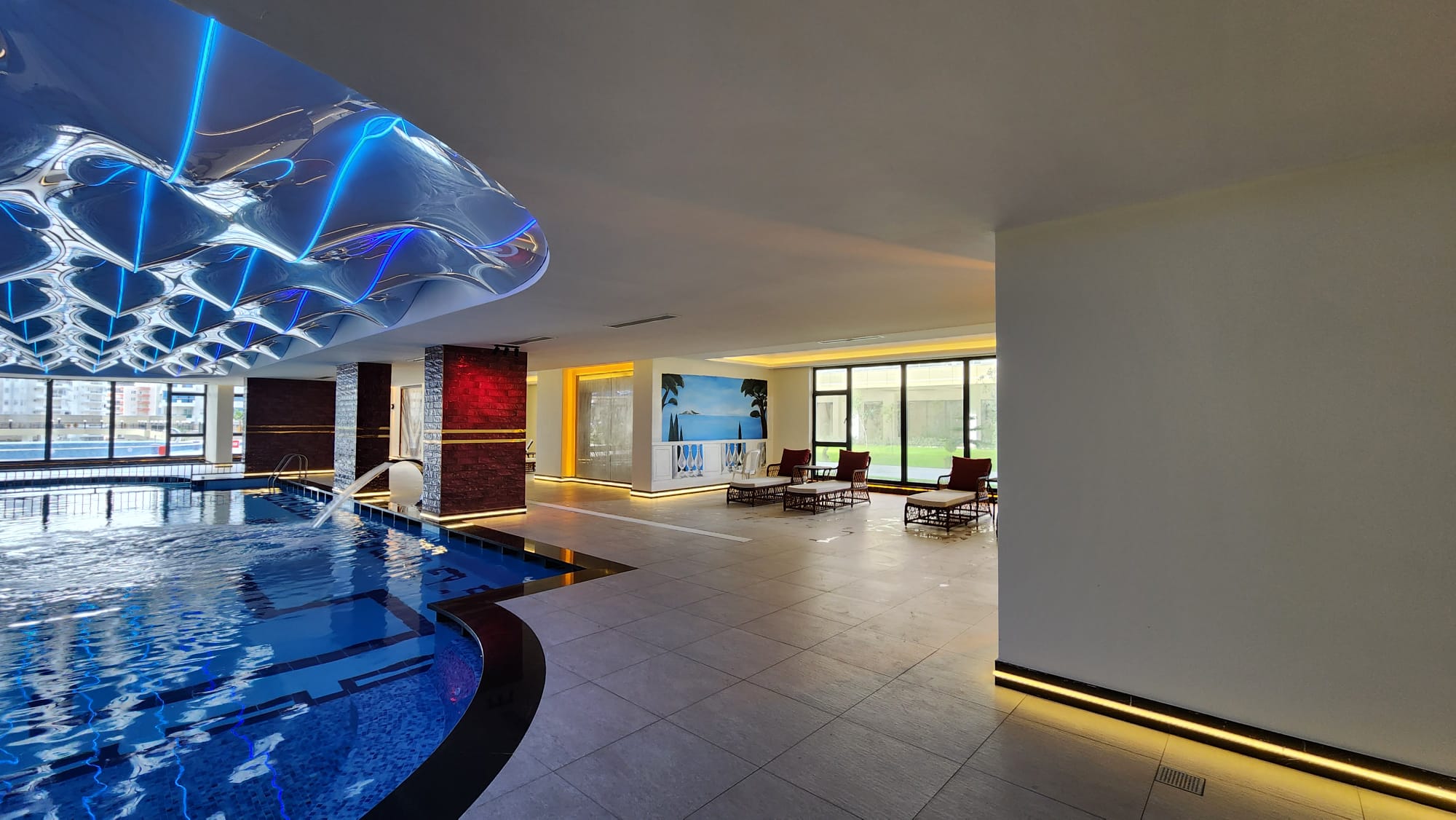 Mahmutlarin Puutarhakeidas: Ylelliset Asunnot ja Duplexit Meren Lähellä