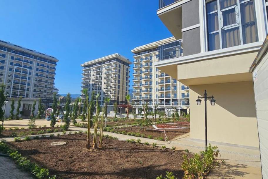 Rauhallinen Rannikkoelämä Uudessa Valossa: Ensiluokkaisia Asuntoja ja Duplexeja Demirtasissa