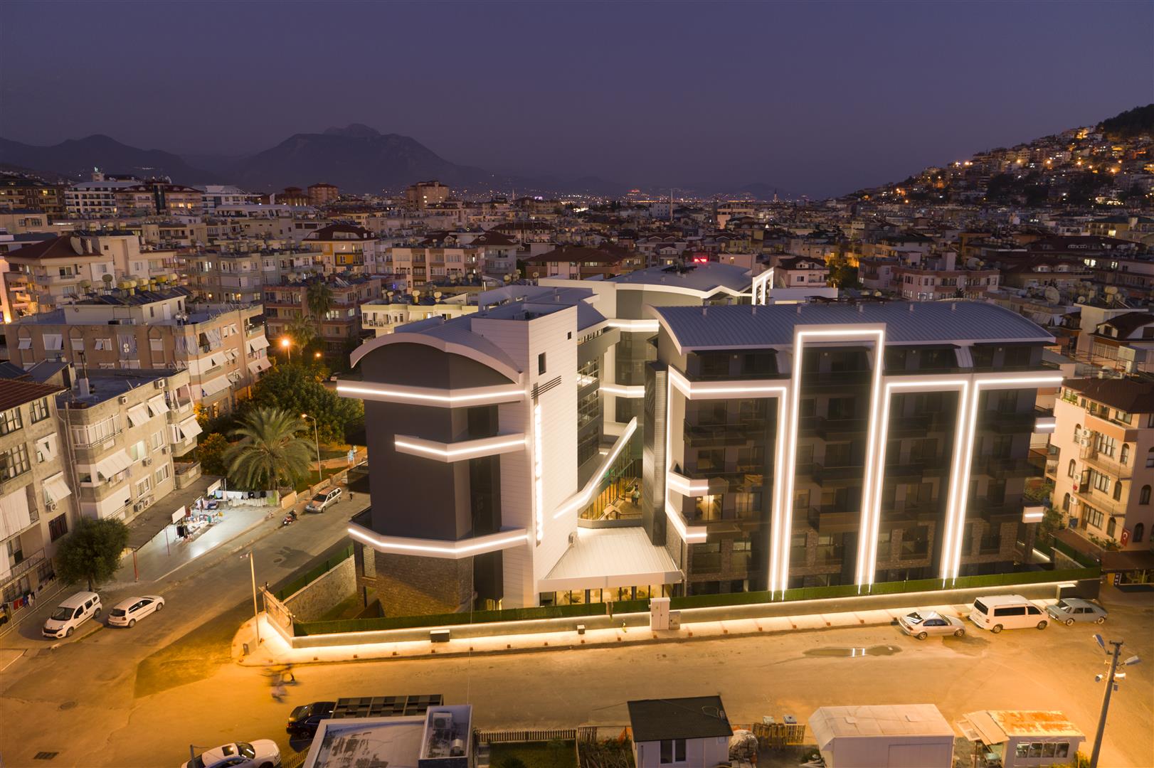 阿兰亚市中心璀璨海景豪宅：现代奢华与投资机遇并存