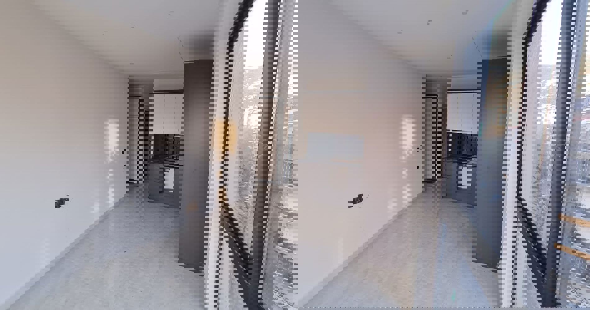 阿拉尼亚中心豪华公寓与复式：尊贵海滨生活，度假设施齐备