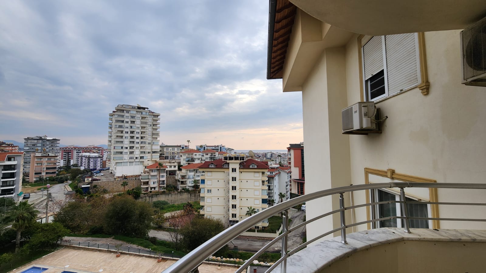 Fredfyldt Liv i Cikcilli: Eksklusiv Ufurneret Bolig til Langtidsleje