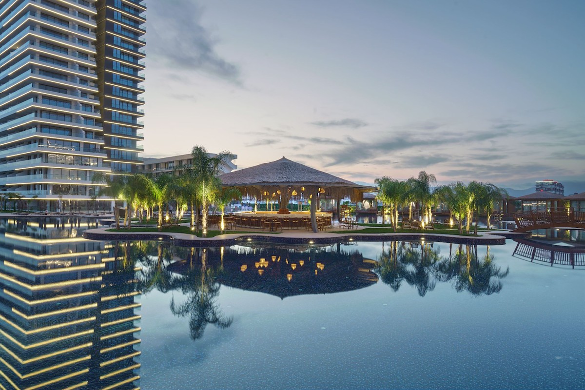 塞浦路斯长滩海景豪华公寓：尊享度假生活与优越投资