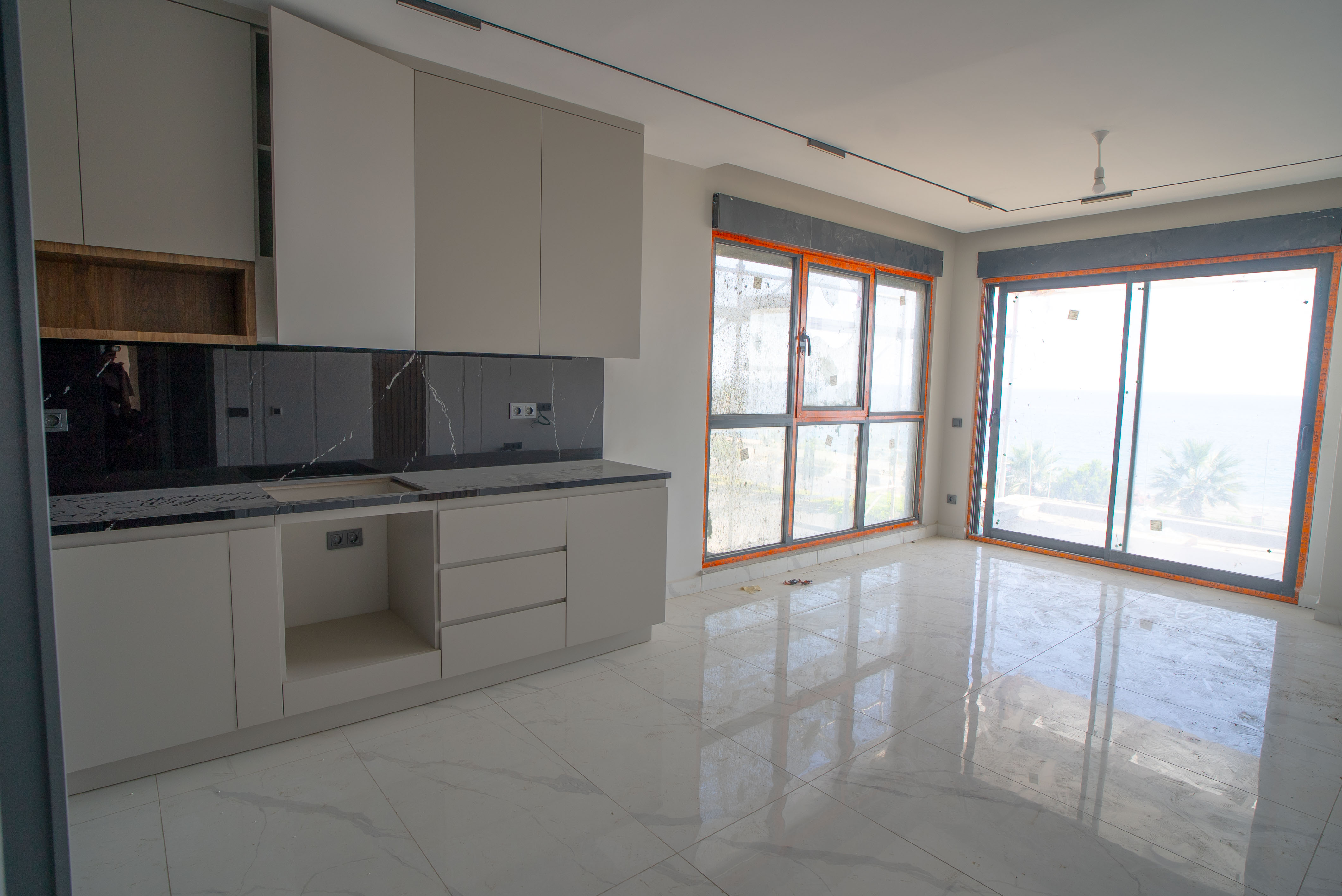 阿拉尼亚海滨豪华公寓与复式住宅，尊享五星级服务