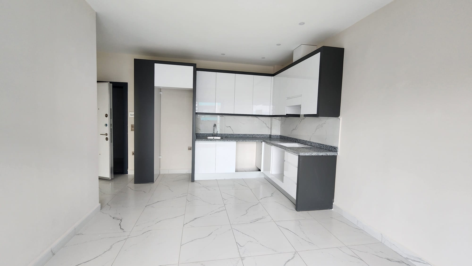 Exclusief Kustleven: Luxe Appartementen en Duplexen in Kargicak, Alanya