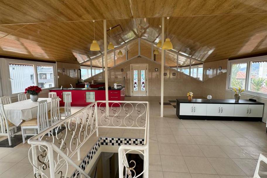 奧巴核心区1014平米顶级商业资产：尽揽阿兰亚城堡美景，开启无限投资潜能