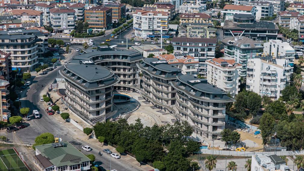 欧巴海滨核心地带：豪华公寓与复式臻品系列