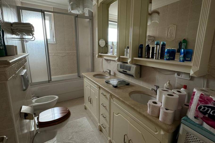 奧巴核心区1014平米顶级商业资产：尽揽阿兰亚城堡美景，开启无限投资潜能