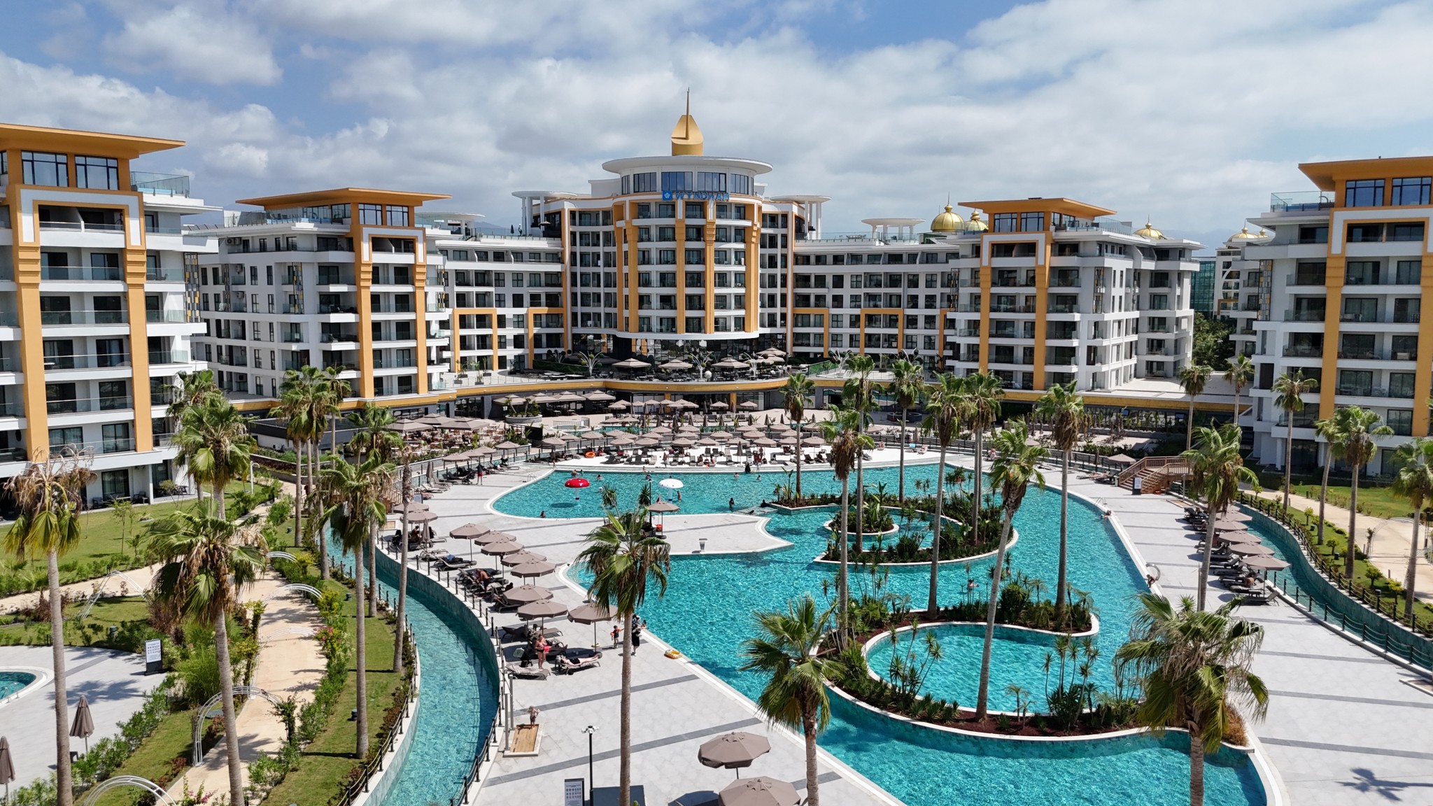 蔚蓝海岸的璀璨明珠：阿兰尼亚Payallar奢华海景公寓与复式官邸