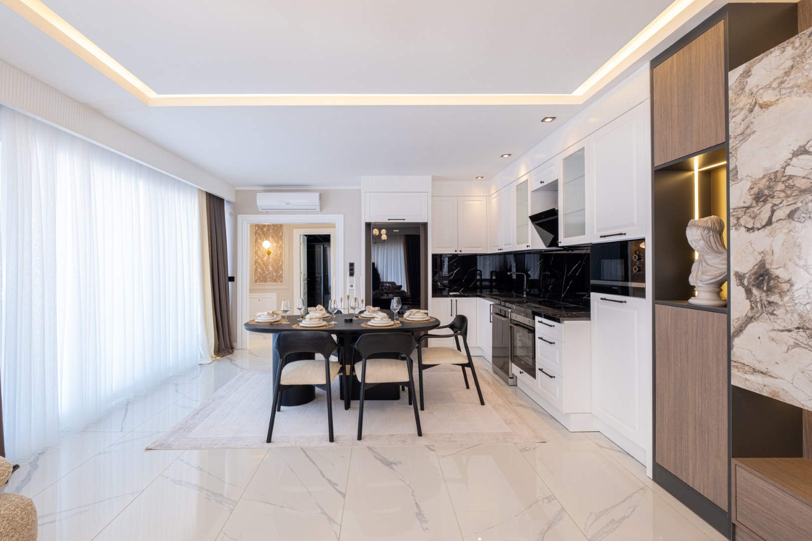 Praktfull Villa med Fyra Sovrum i Oba, Alanya – Privat Pool och Vidsträckt Utsikt