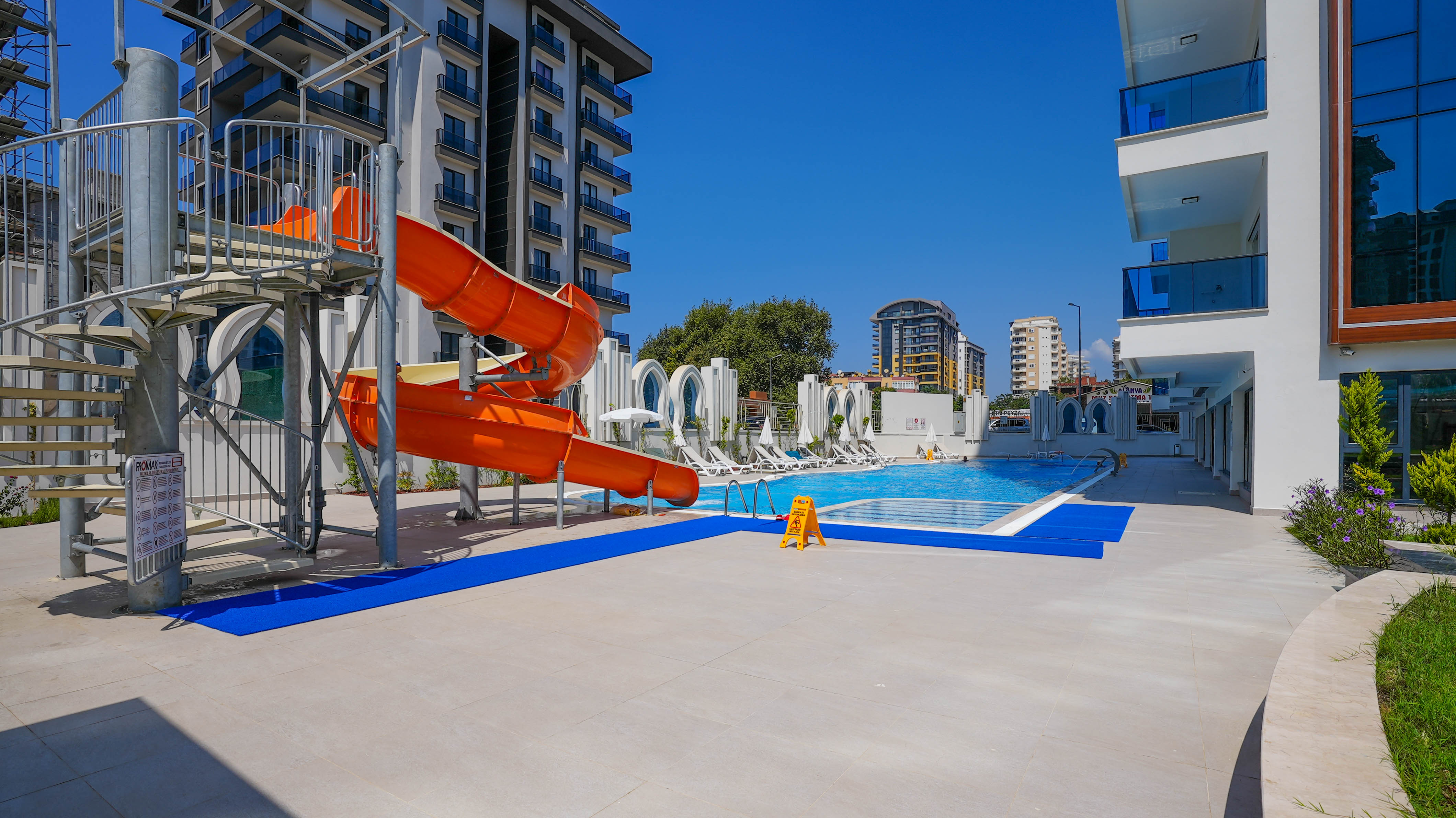 Instapklaar Duplex met Panoramisch Zeezicht in Mahmutlar: Perfect voor Staatsburgerschap