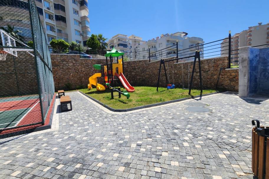 Nouveaux Appartements et Duplex à Mahmutlar avec Prestations Complètes