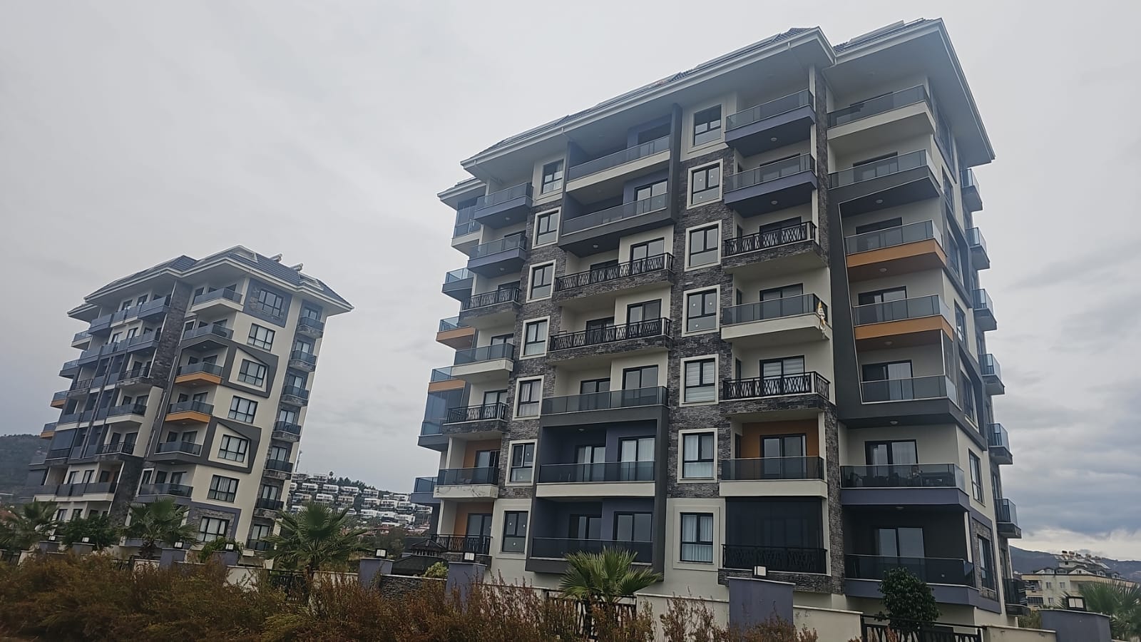 Fridfulla Kustnära Bostäder i Demirtaş, Några Steg från Medelhavet