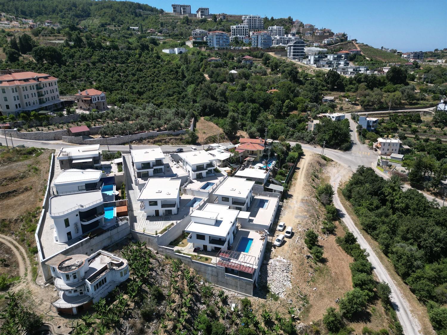 Сучасна 4-спальна вілла в Каргиджаку: приватний оазис біля Аланії