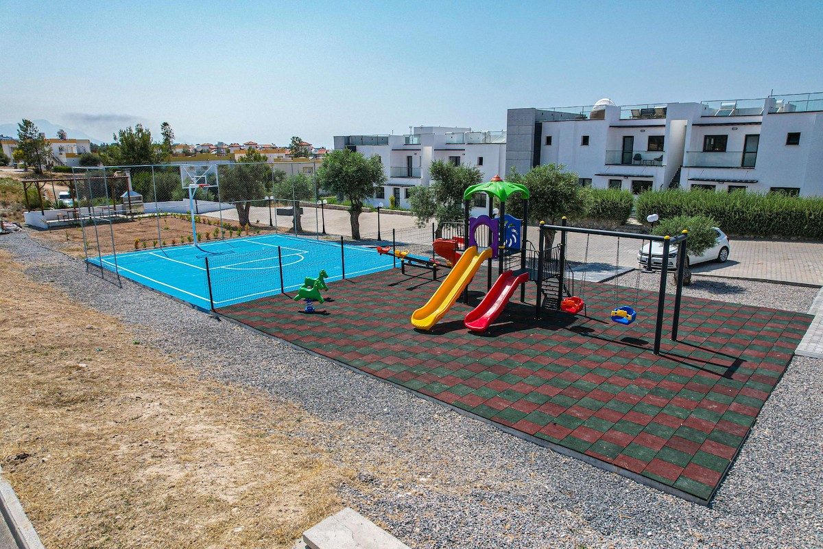 Résidence Duplex de Prestige à Chypre : Vues Panoramiques Mer et Golf